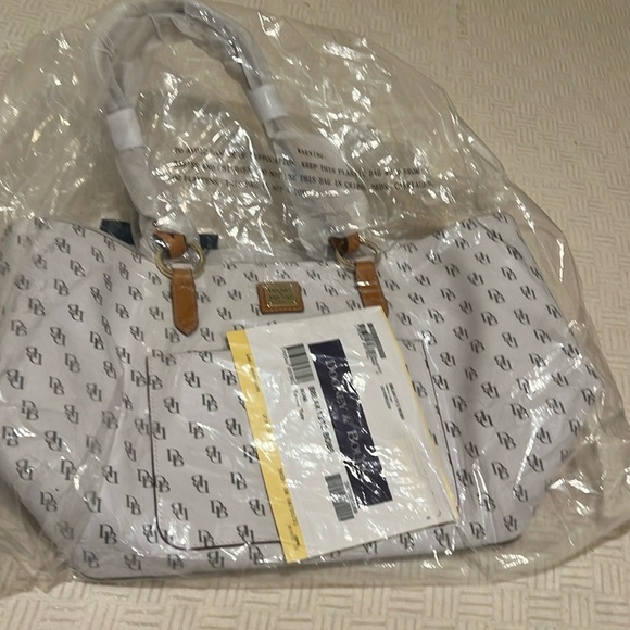 Large Dooney & Bourke Blakey Tammy Tote - Picture 10 of 10